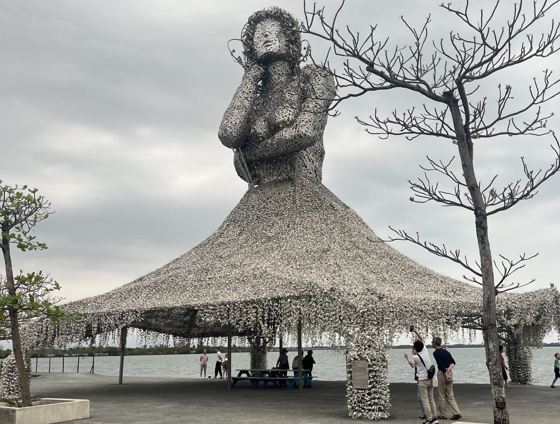 Epic Foodie Adventure in Donggang, Taiwan: Sashimi, Street Eats, and More!
